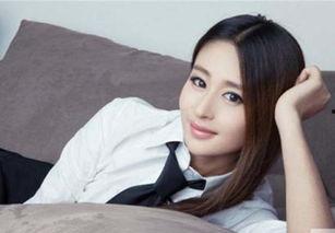 娱乐吃瓜酱黏人的女朋友,娱乐吃瓜酱的甜蜜日常