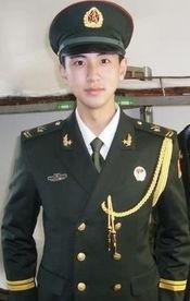 娱乐吃瓜酱当兵,揭秘当兵背后的故事与挑战