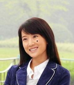 像李念的娱乐吃瓜博主,揭秘明星幕后生活，吃瓜群众狂欢时刻